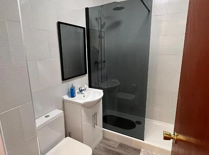 Sandy Shoes * Scarborough