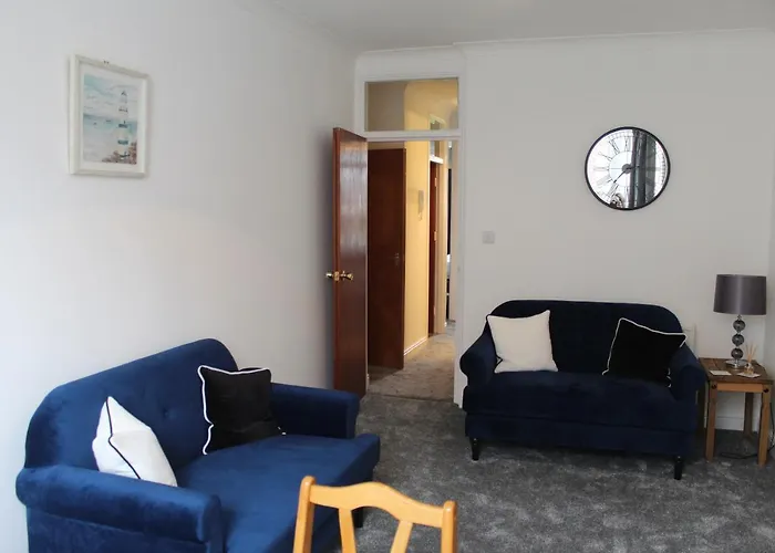 Sandy Shoes * Scarborough