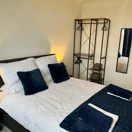 아파트 Sandy Shoes *